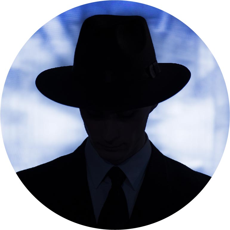 Uomo in incognito cerchio.jpg