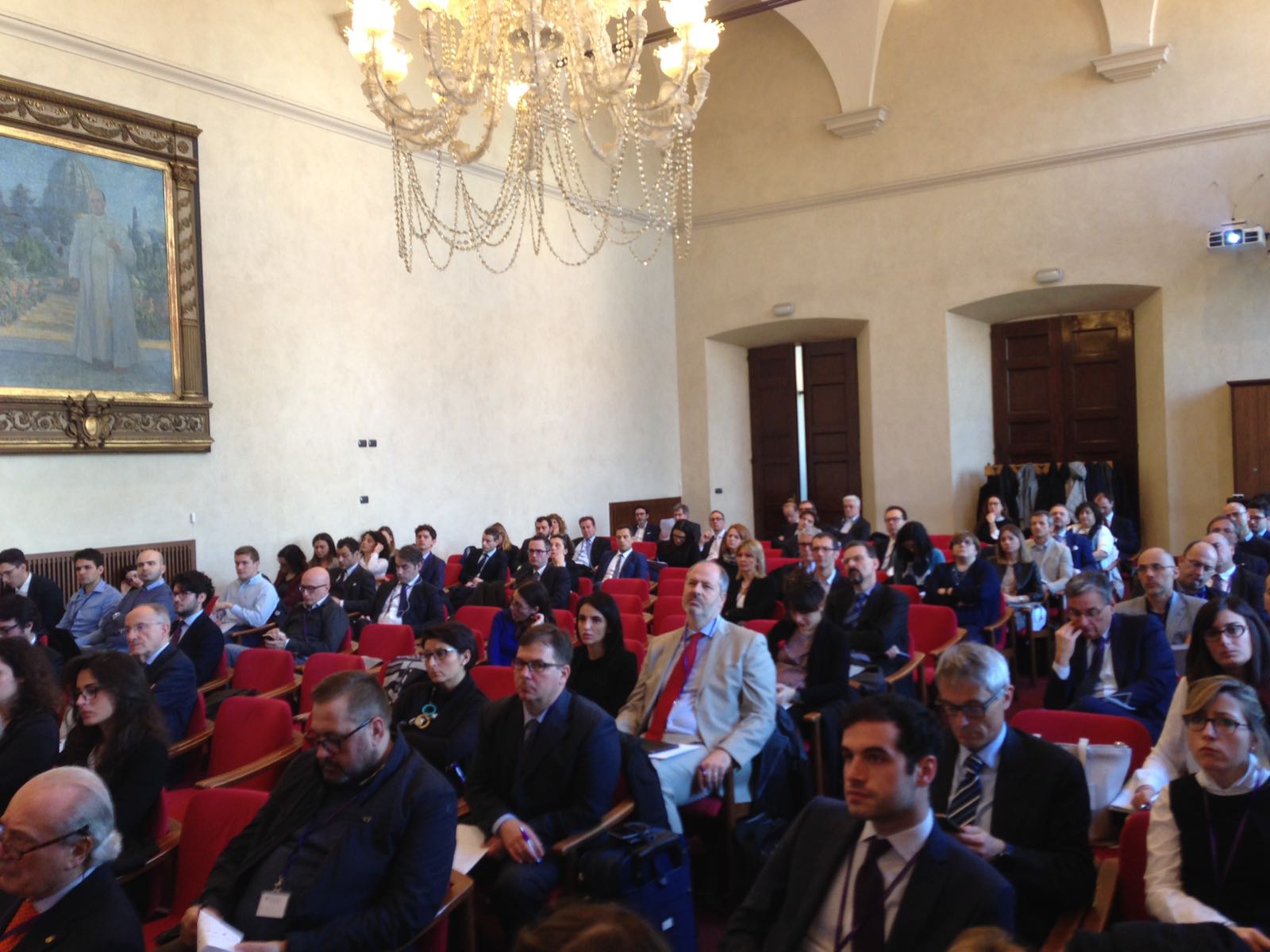 Pubblico del convegno presso l'Università Cattolica sulle opportuintà e i rischi fiscali per le società multinazionali